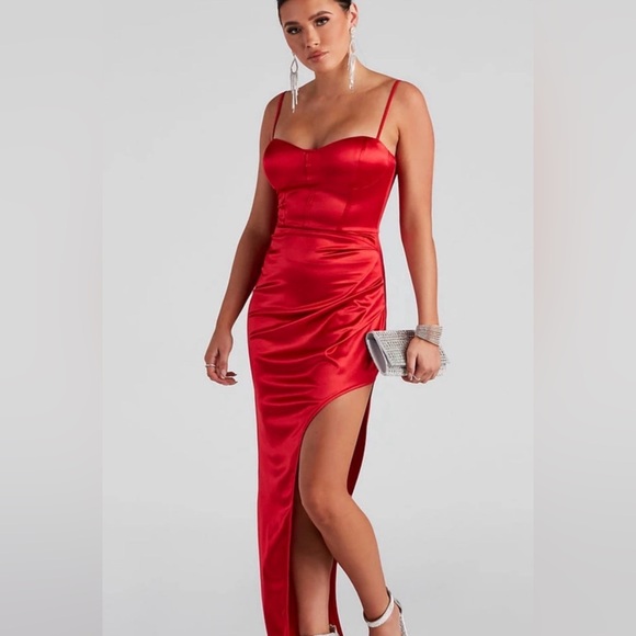 Windsor Dresses & Skirts - Windsor Red Satin Strapless High-Slit Prom Dress